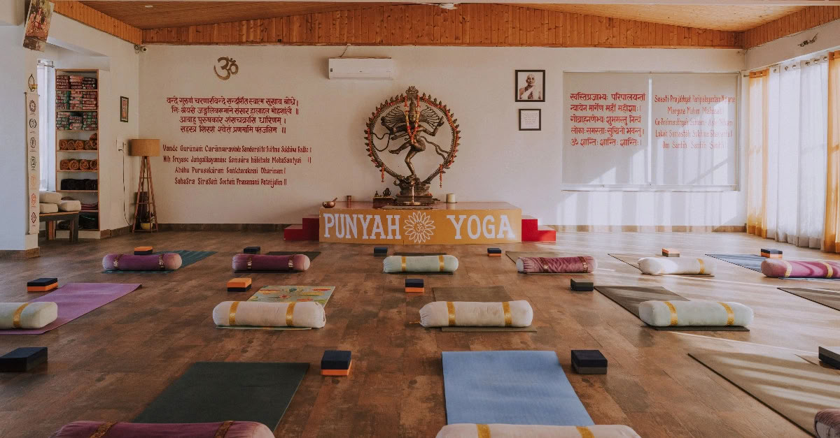 Formation de professeurs de yoga de 200 heures – 5 oct. - 23 oct. 2026