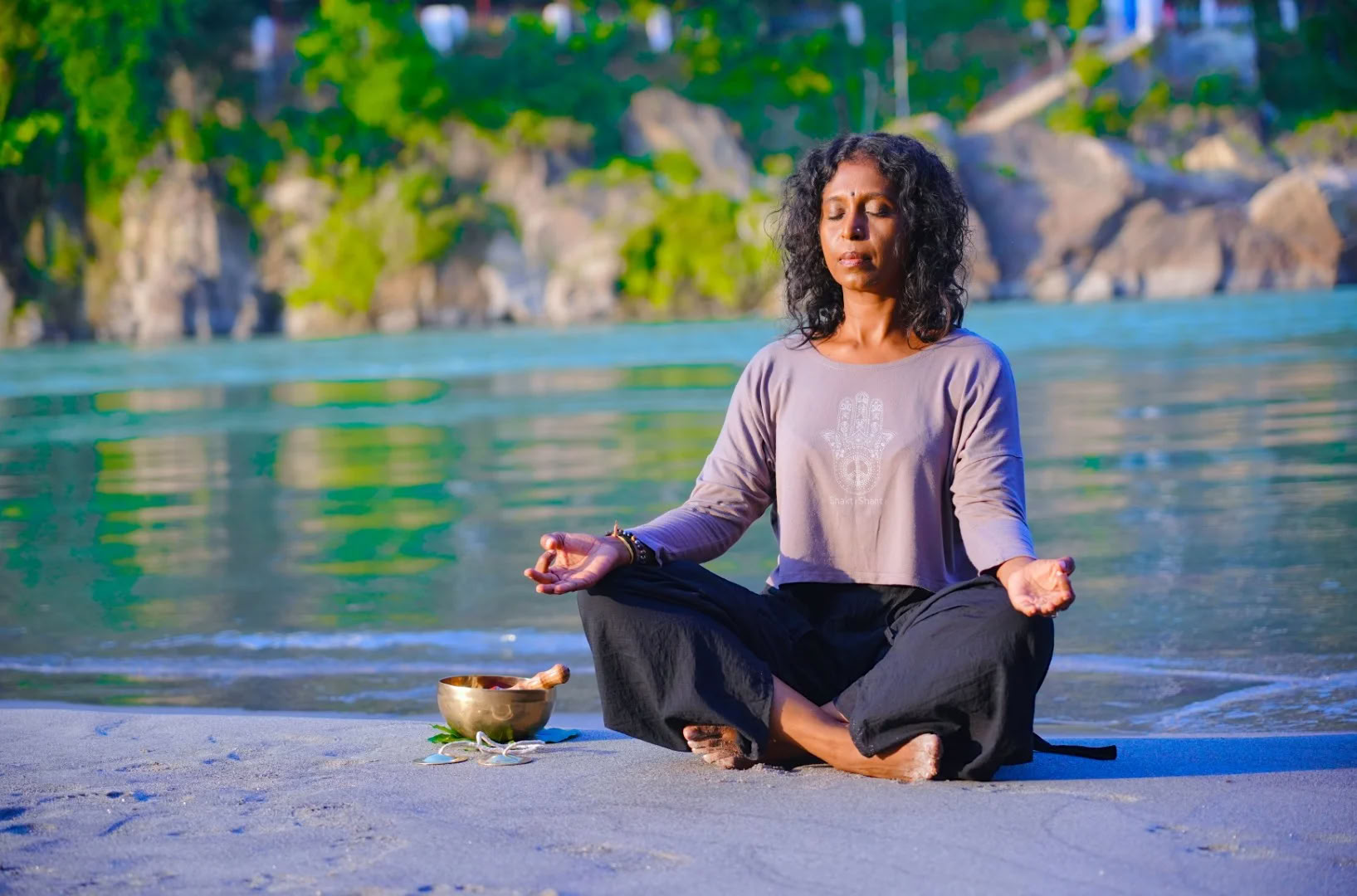 Formation de professeurs de yoga en guérison par le son à Rishikesh