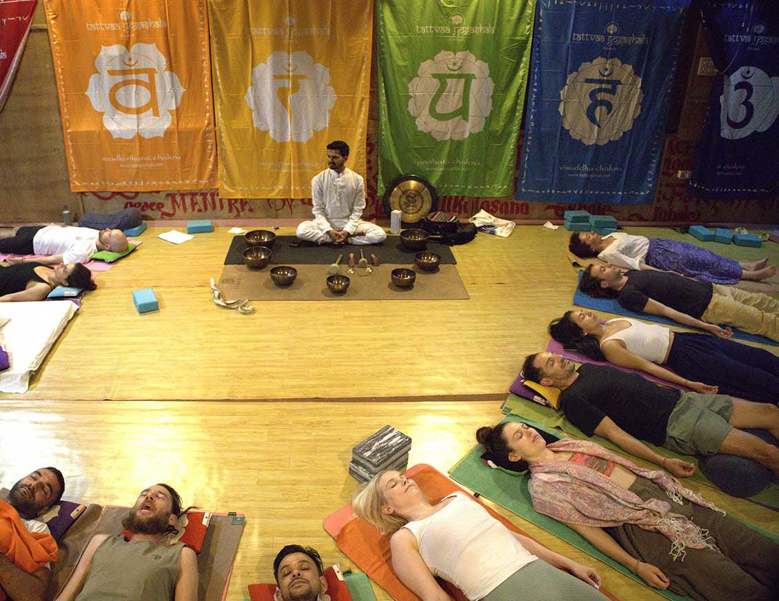 Formation de professeurs de yoga en guérison par le son à Rishikesh