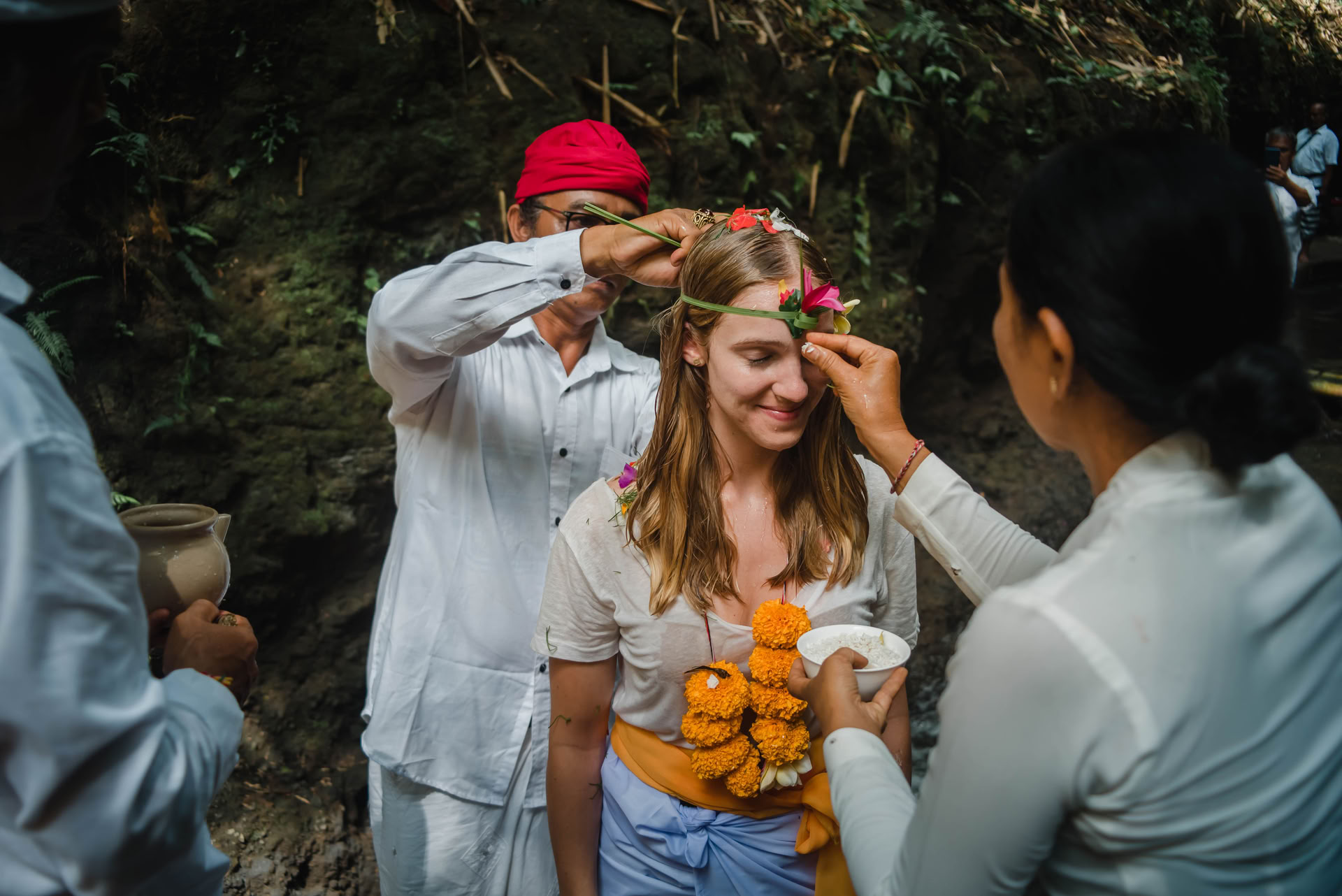 Cérémonie de purification de l’eau Melukat