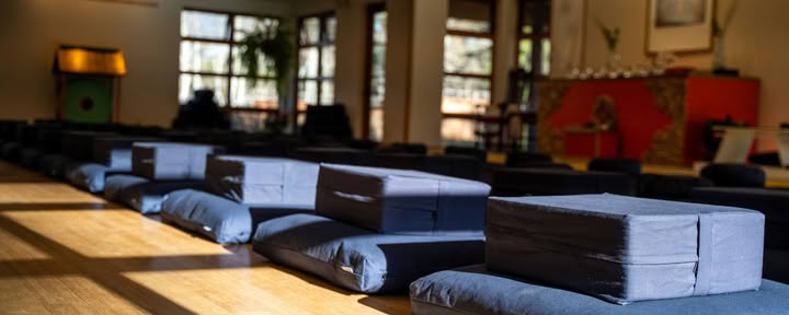 Peace and Freedom : Une retraite de méditation d’une semaine