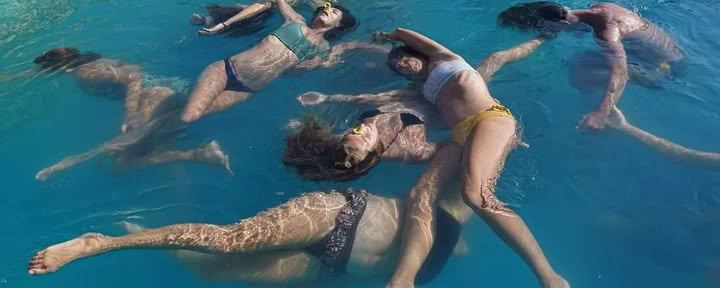 Retraite Embrace of the Water