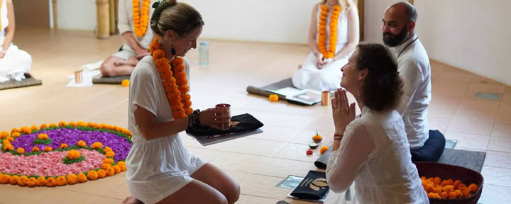 Formation de professeur de yoga de 200 heures au Portugal