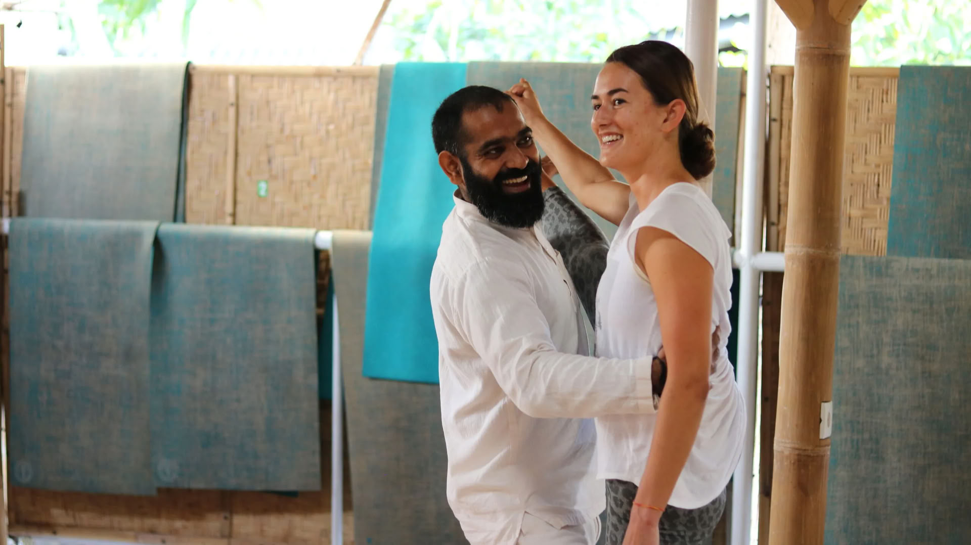 Formation de professeur de yoga de 200 heures Vancouver Canada