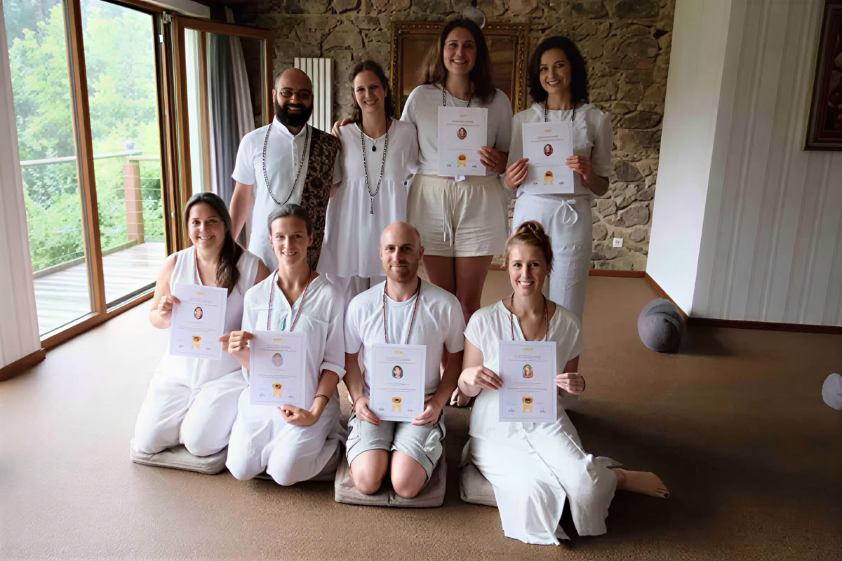 Formation de professeur de yoga de 200 heures Vancouver Canada