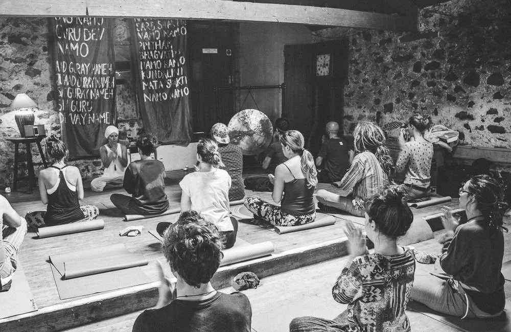 EXPLORING MIND & MEDITATION - Atelier de Yoga Kundalini