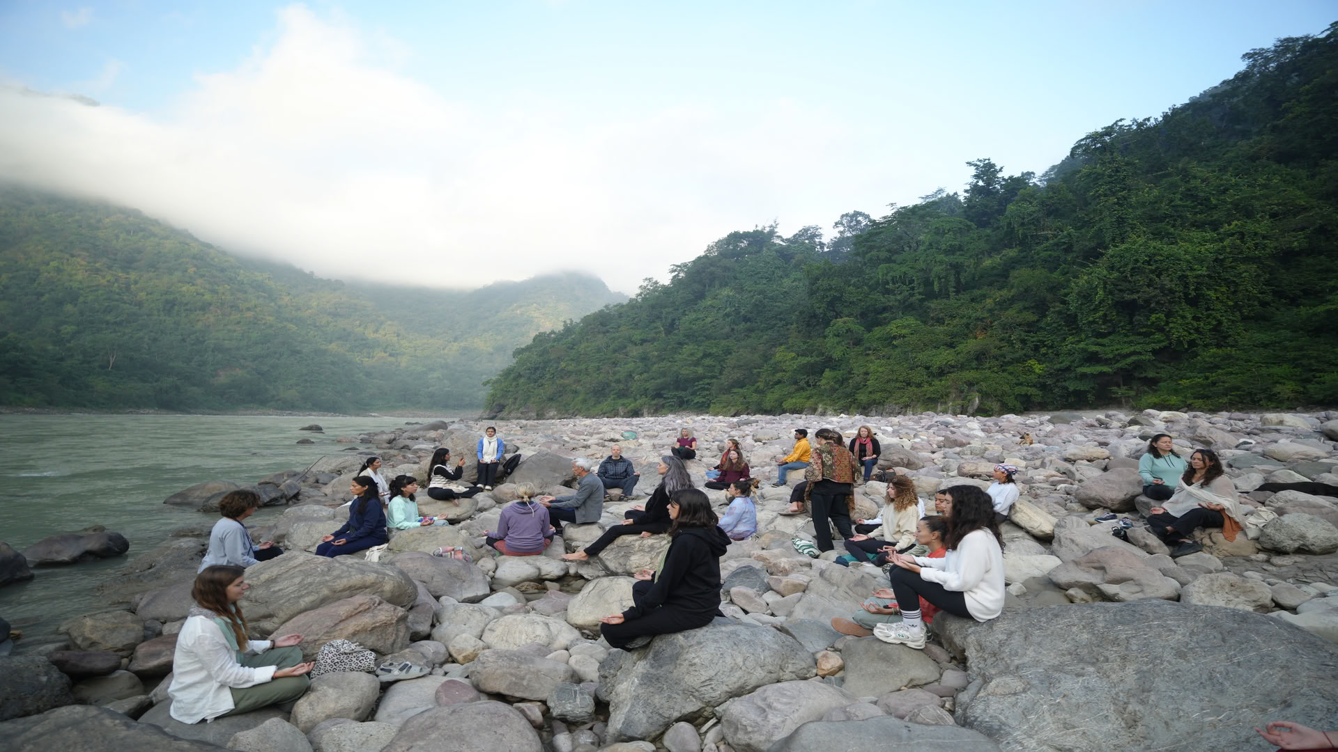 Retraite de yoga de 14 jours à Rishikesh