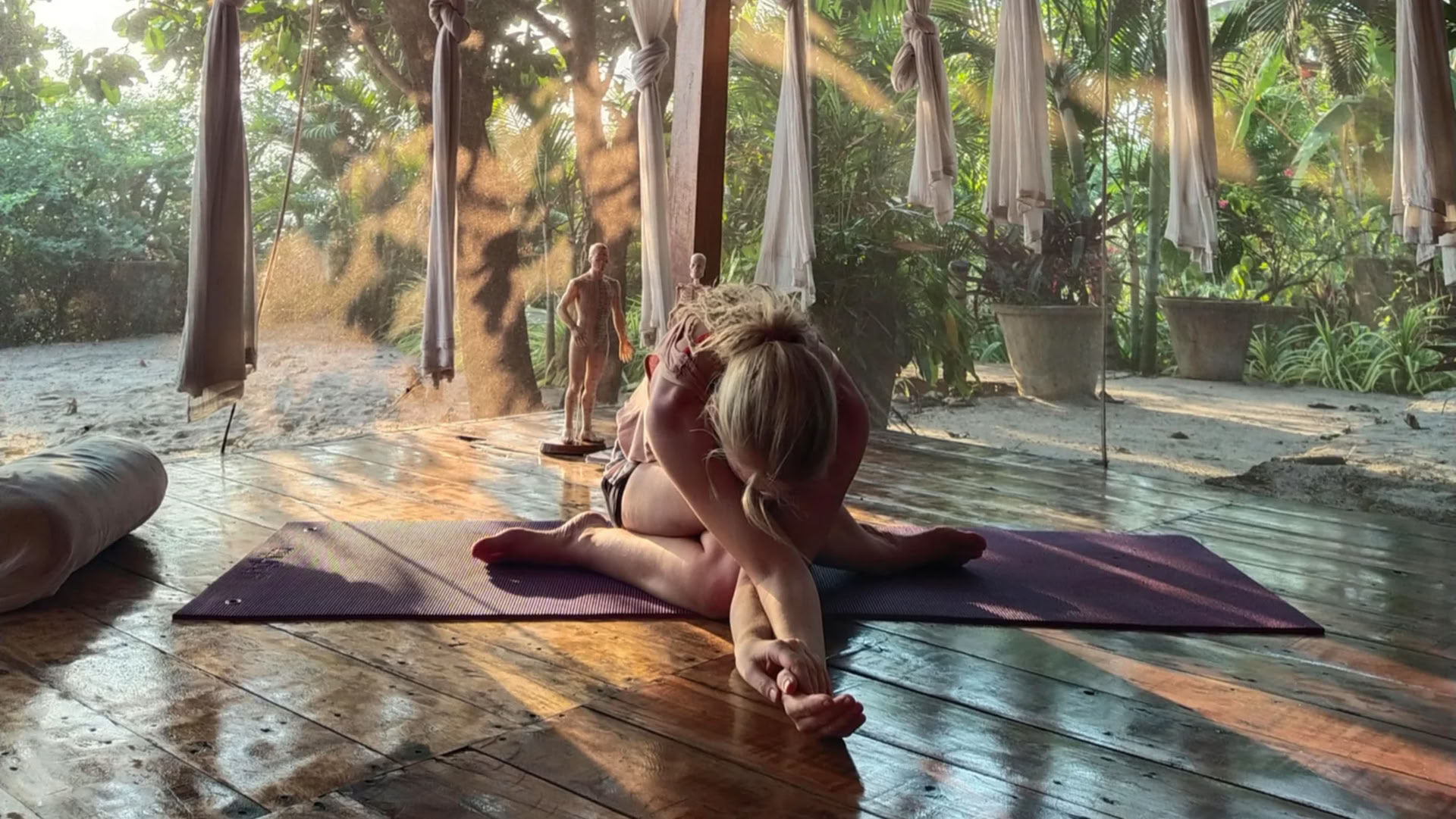 Yin Yoga, guérison par le son et facilitation de cérémonie
