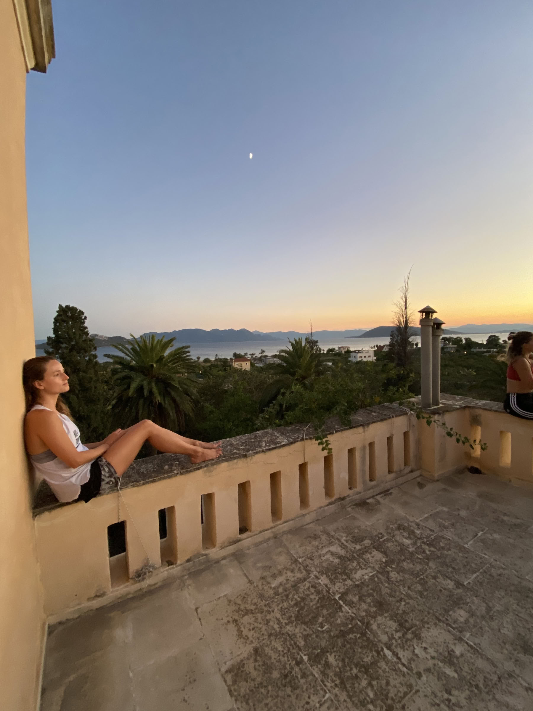 Retraite de yoga et de slow living au milieu de l’été en Grèce