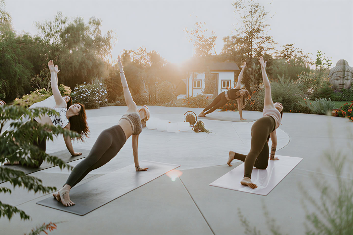 Divine Yoga Properties Grande ouverture