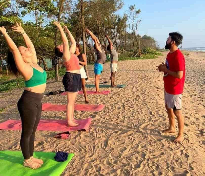Cours de formation de professeur de yoga prénatal et postnatal de 85 heures à Bengaluru