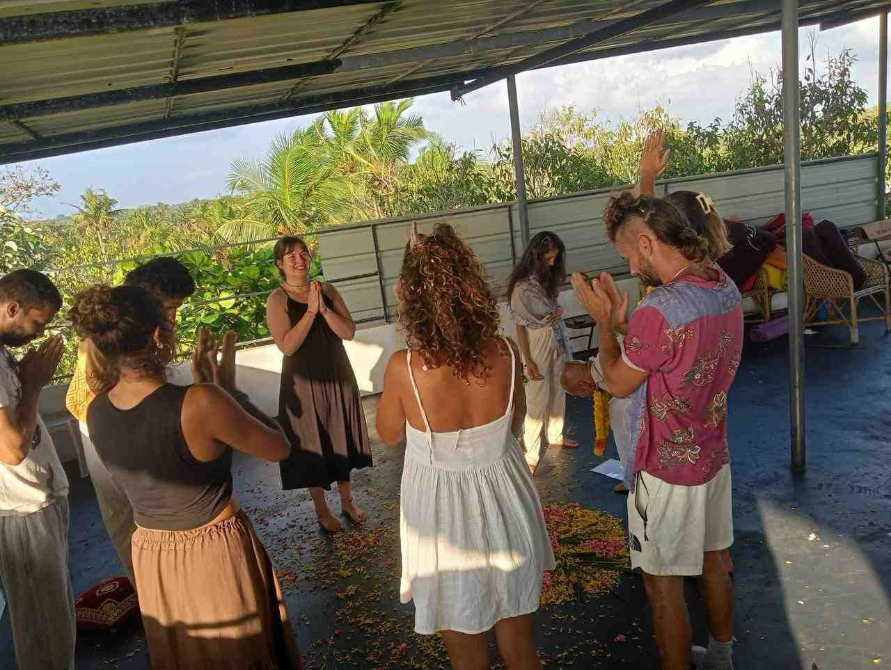 Cours de formation de professeur de yoga de 100 heures au Kerala