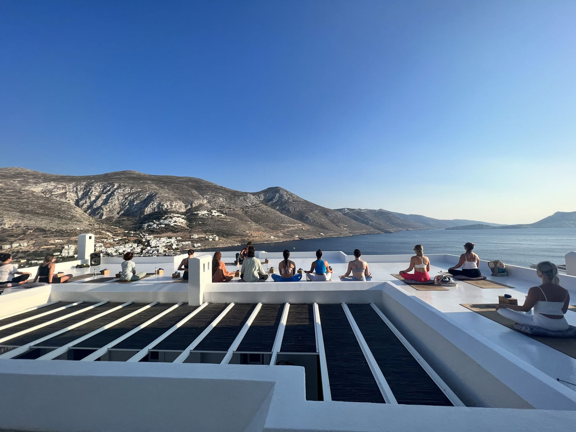 L'Art de Recevoir : Pleine Lune en Verseau à Amorgos