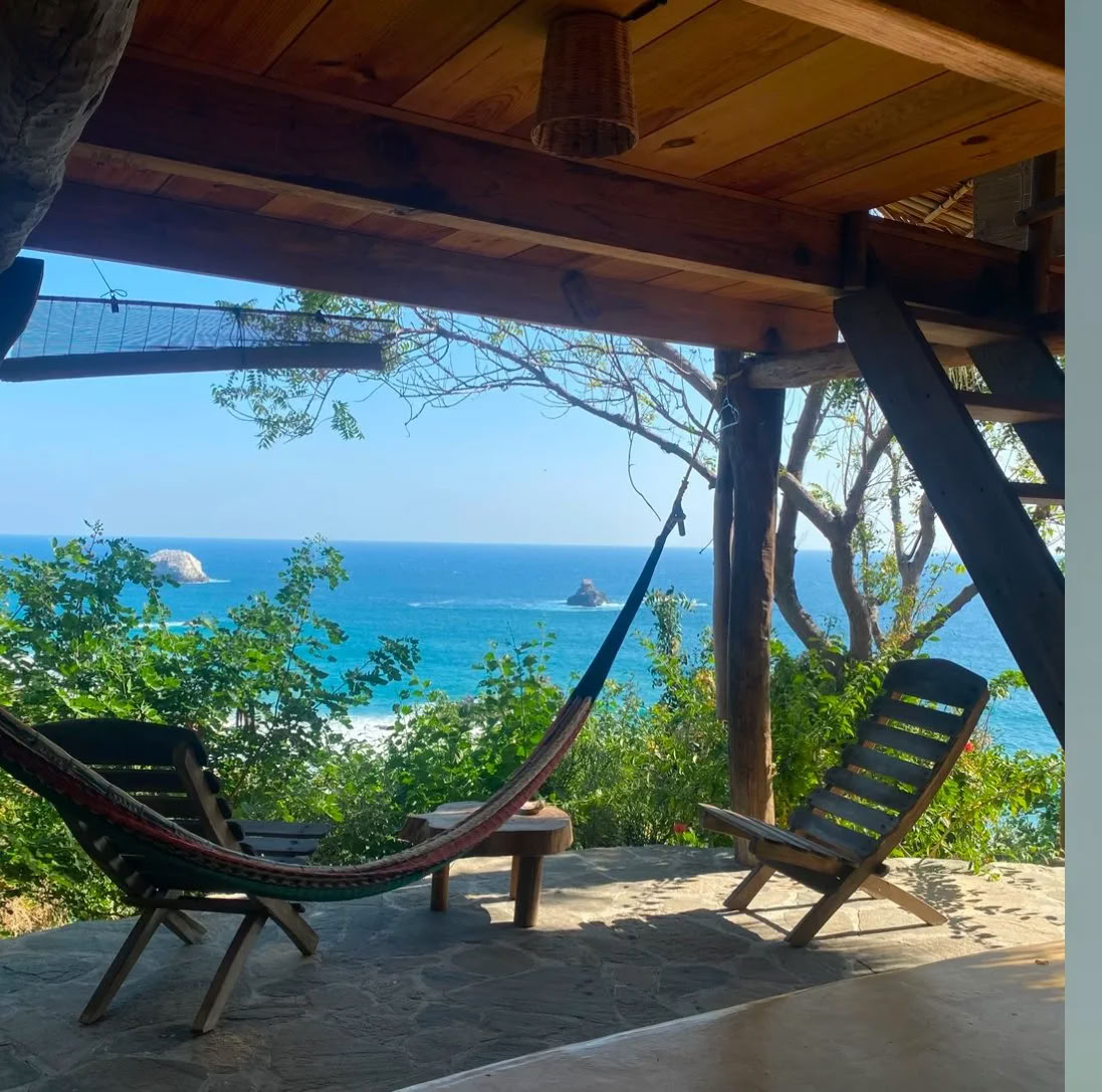 Retraite de yoga sur la plage au Mexique