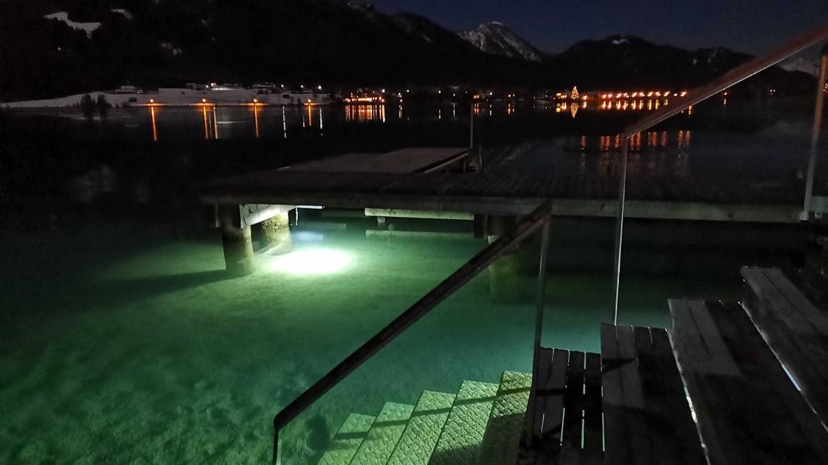 Spa de pleine lune tard dans la nuit