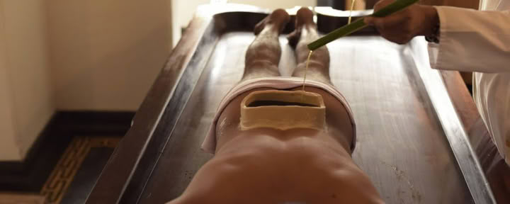 14 jours Panchakarma Chikitsa CGH Kalari Kovilakom, Kerala