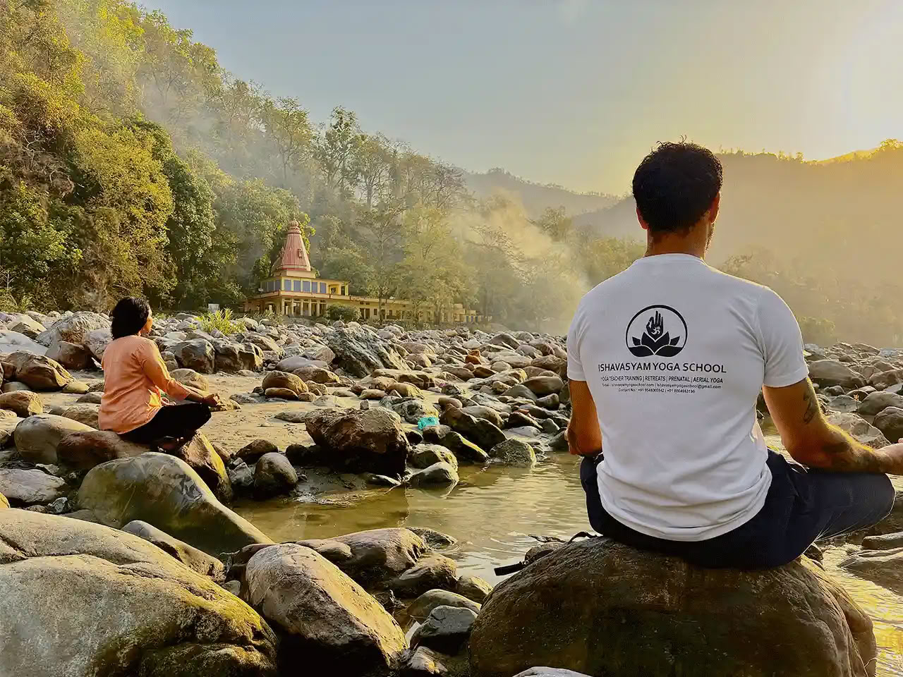 10 jours de formation de professeur de yoga aérien à Rishikesh