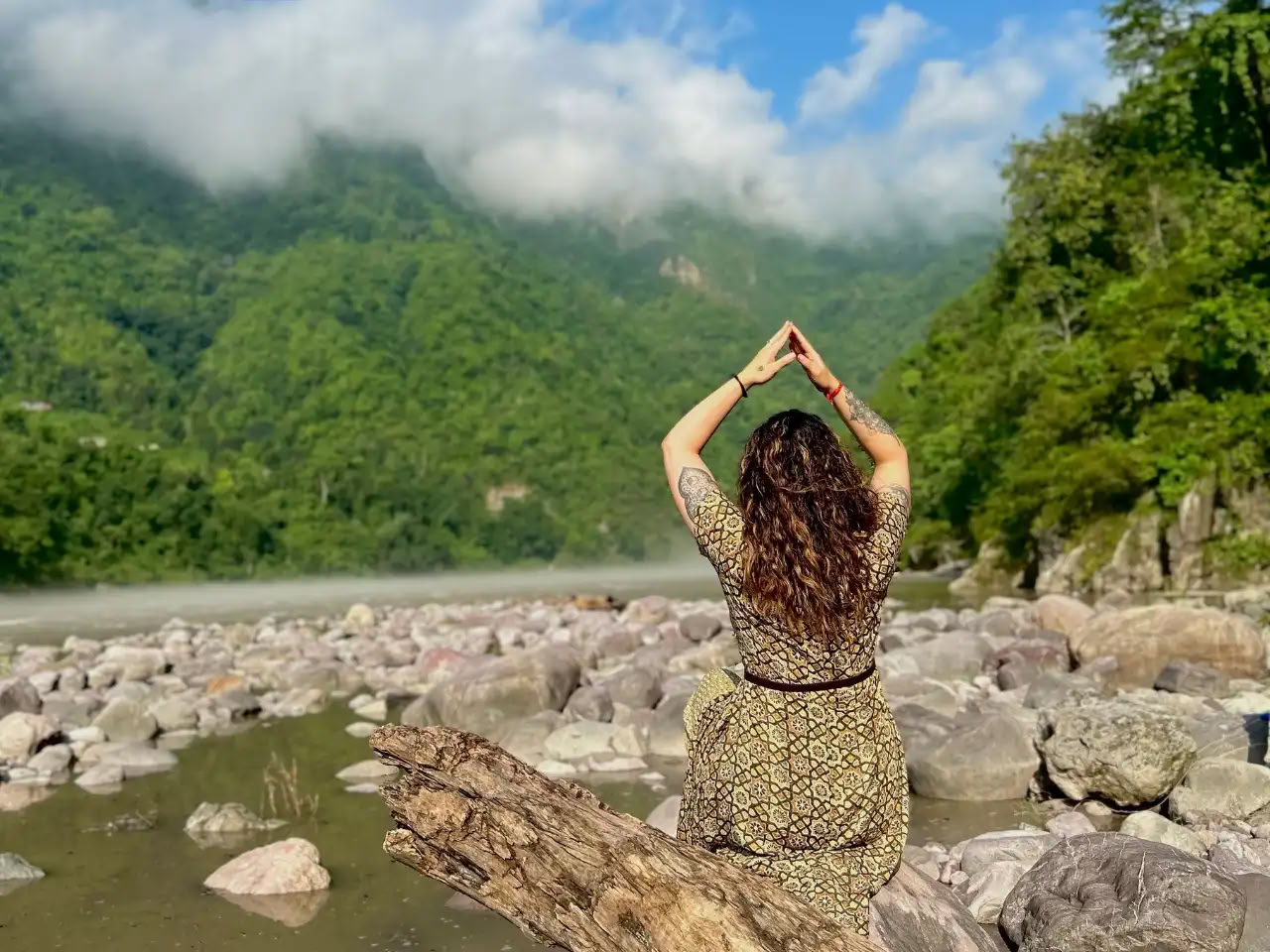 10 jours de formation de professeur de yoga aérien à Rishikesh