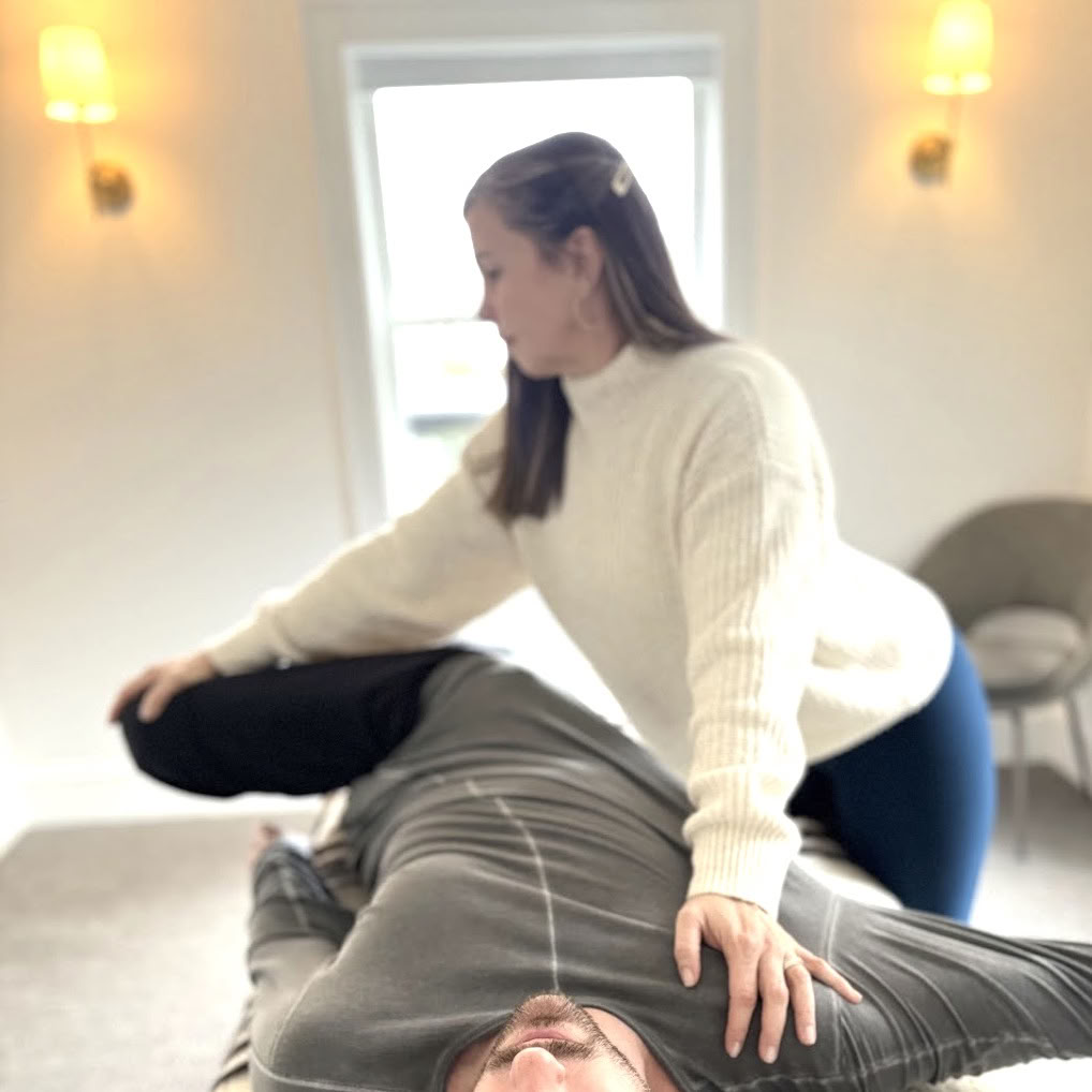 One-on-One Stretching chez Valley Rock Massage House