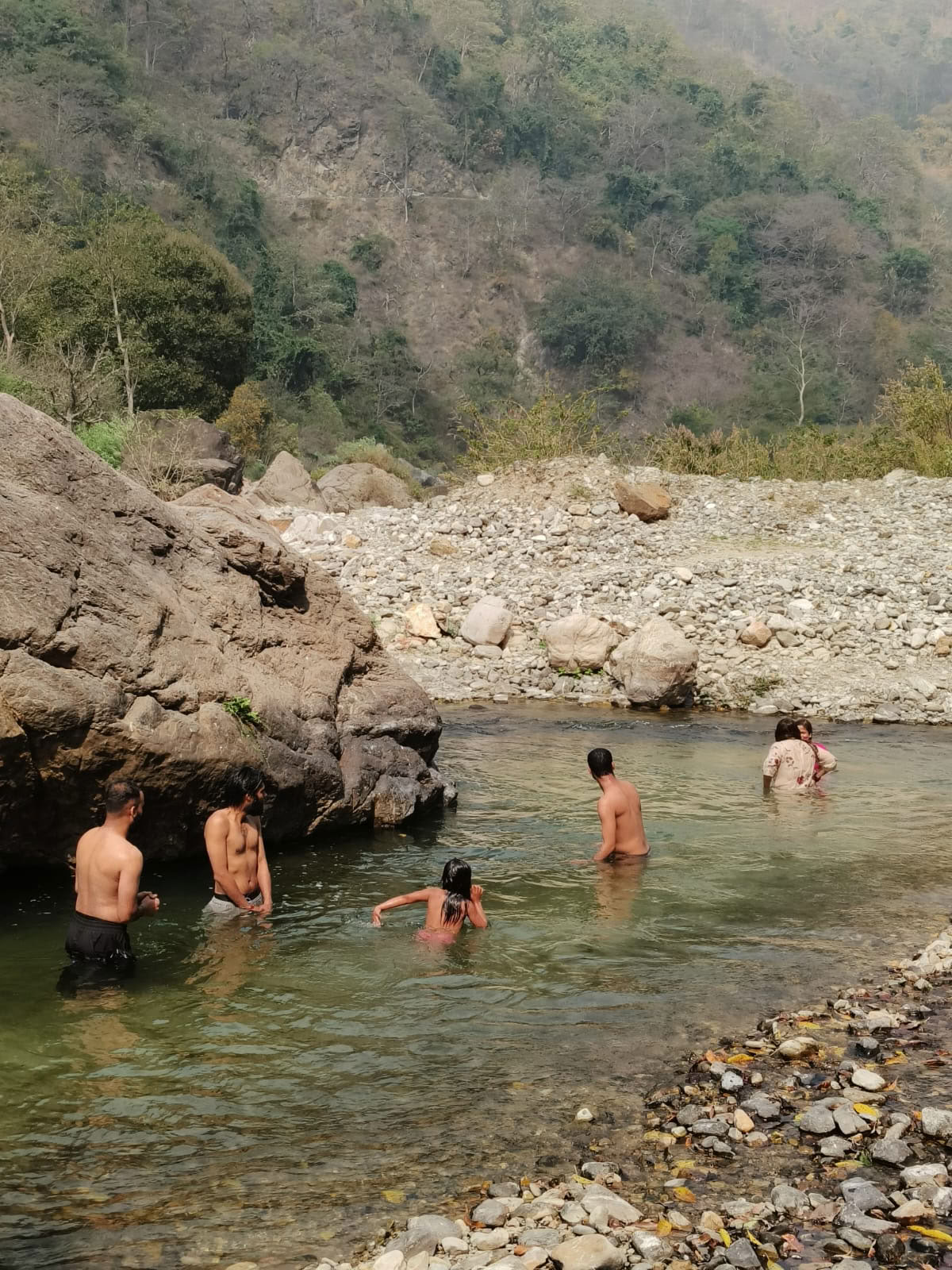 Retraite au bord de la rivière