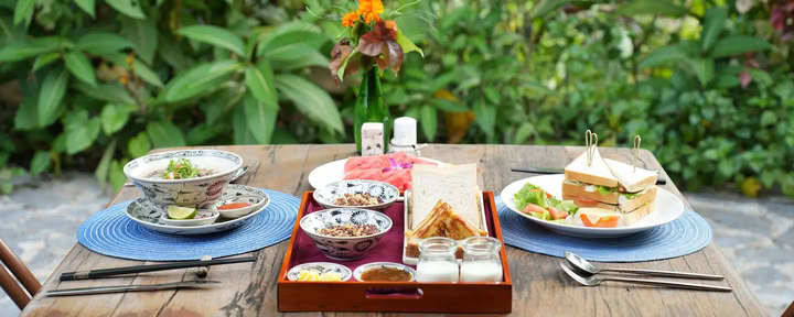 Le repas en forêt à Thong Nguyen