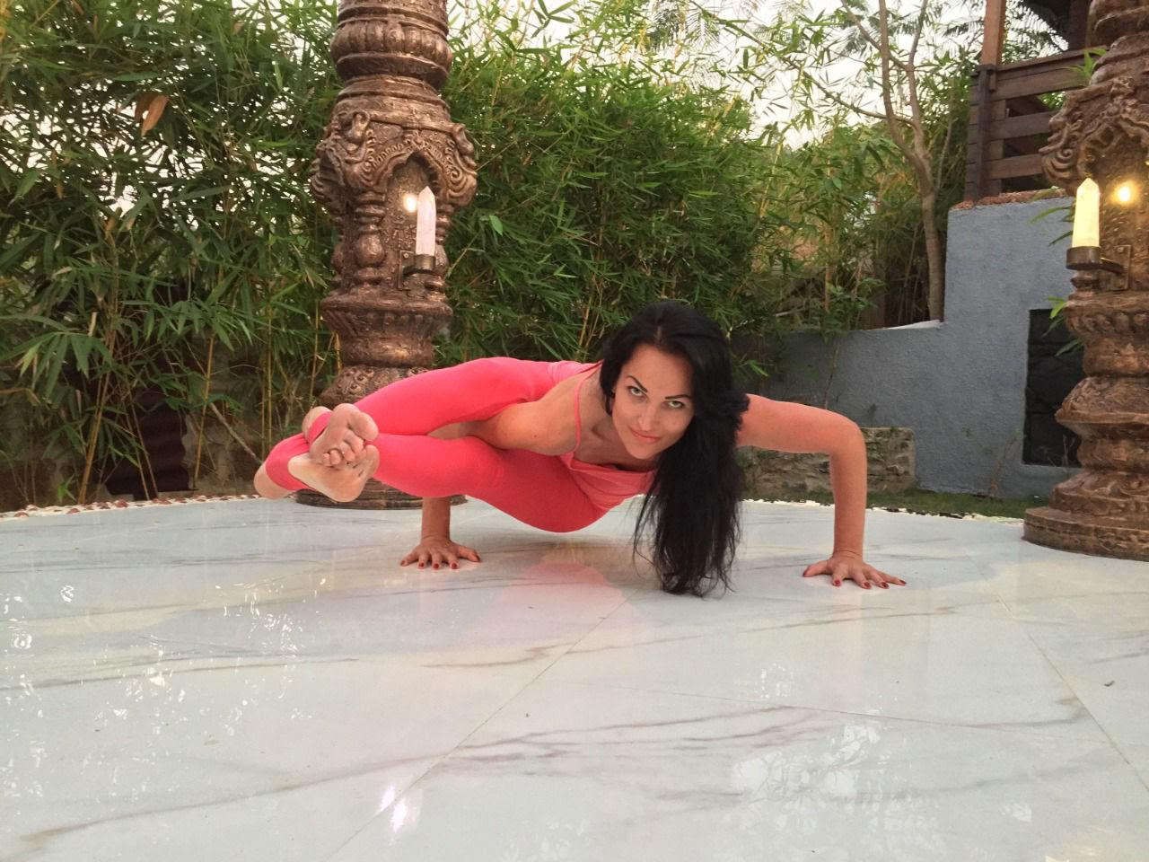Cours avancé de formation de professeur de yoga de 300 heures – février 2027