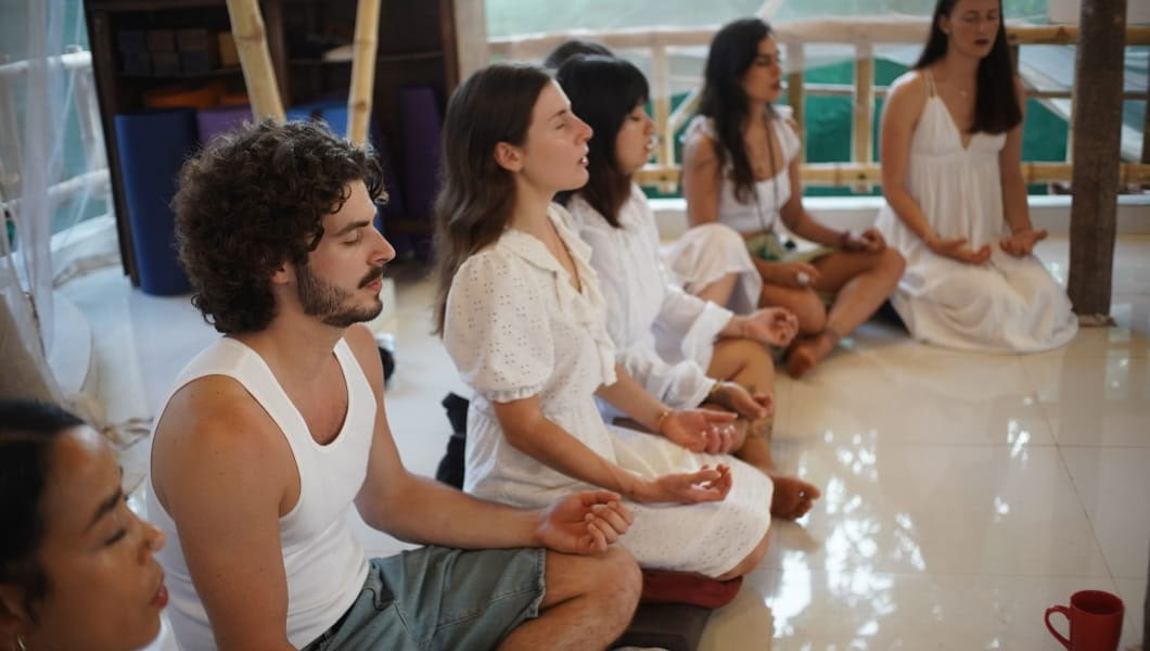Cours avancé de formation de professeur de yoga de 300 heures – février 2027