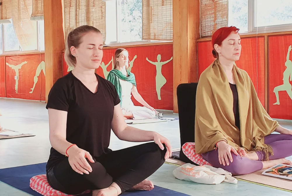 Formation de professeur de yoga 500 heures à Rishikesh – 3 sept. - 1 nov.
