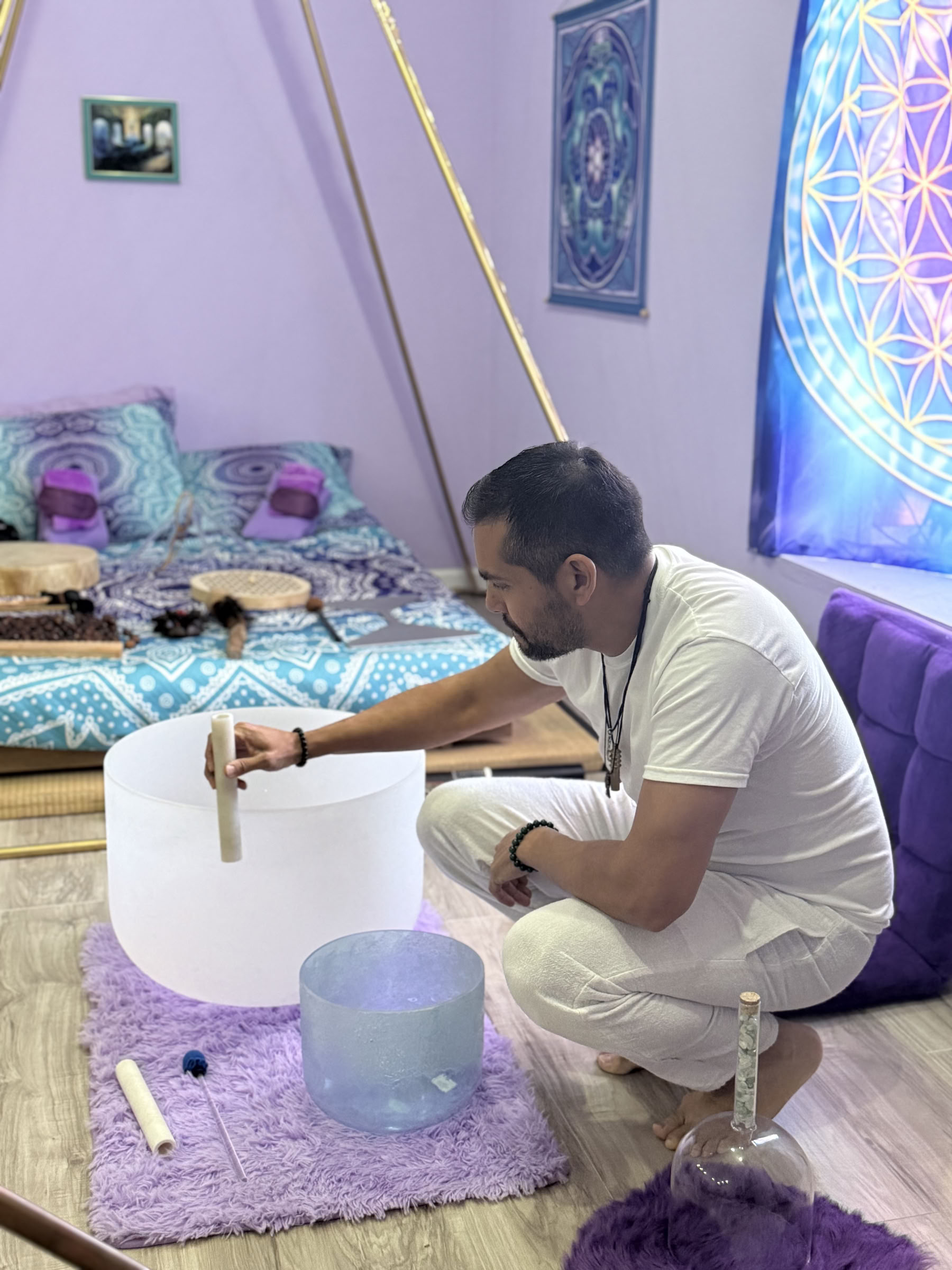 Sound Baths Avec Christopher Chavez