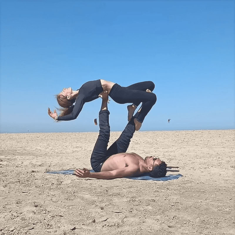 Floripa Summer Play : Yoga, Acro & Inversions