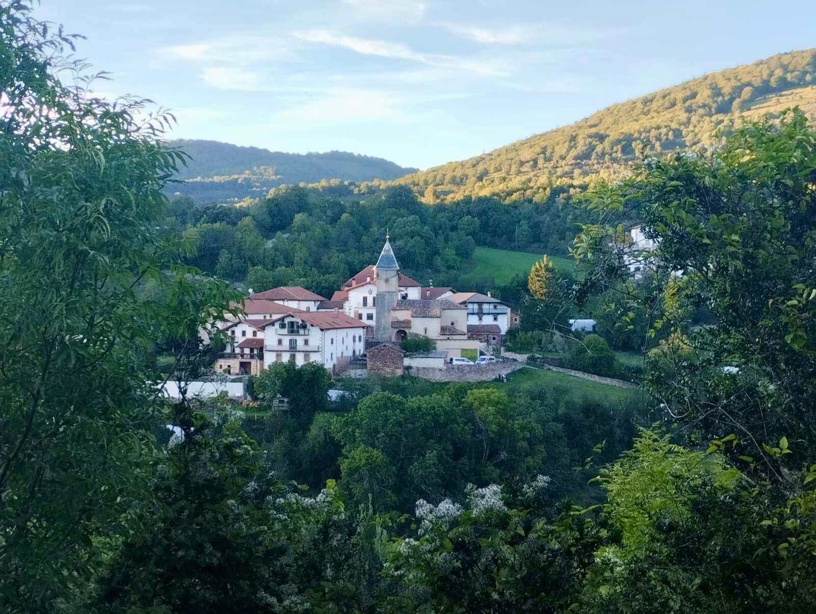 Retraite de silence d’été : yoga et psychologie dans les Pyrénées