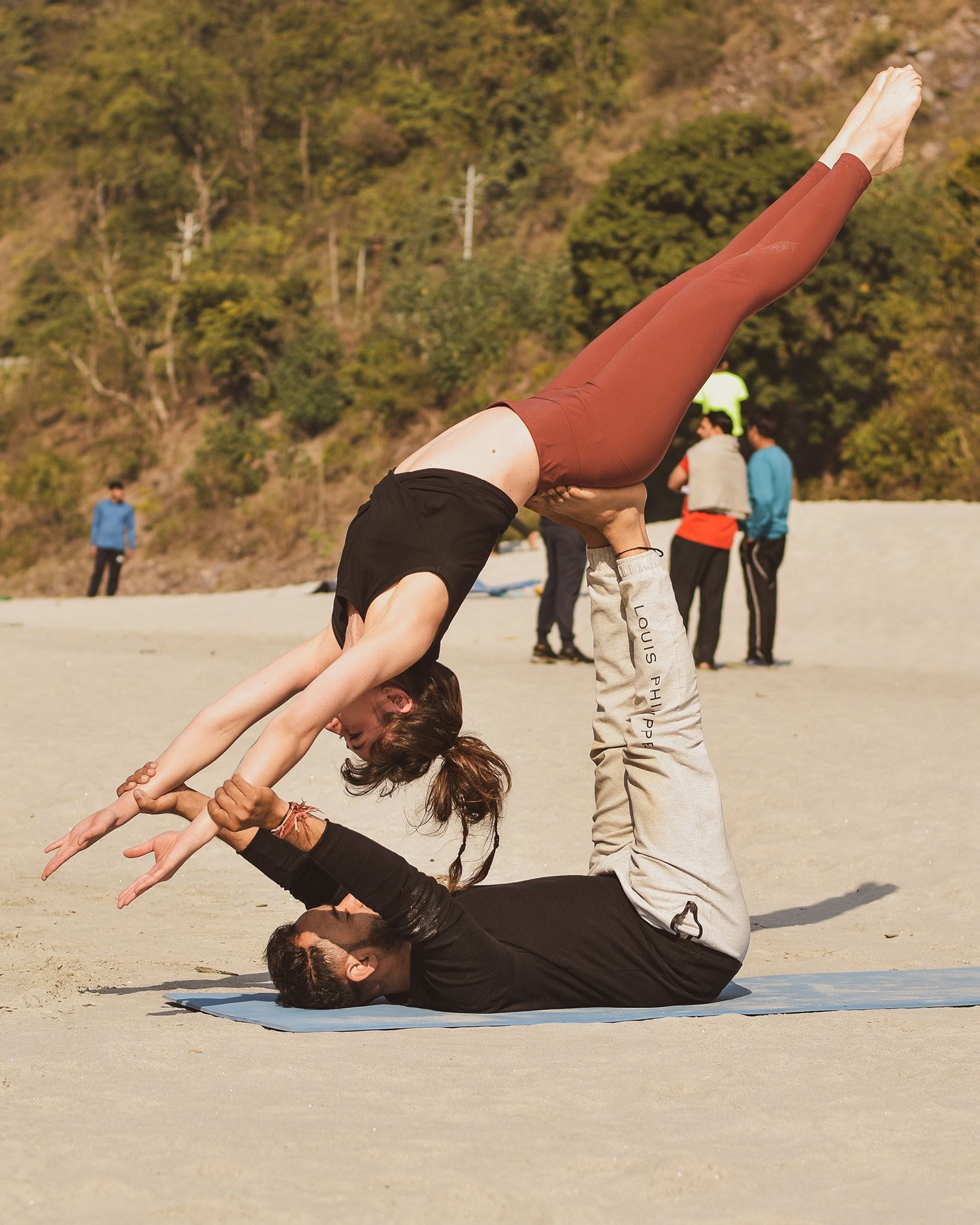 Formation de professeur de yoga de 100 heures à Rishikesh ✅