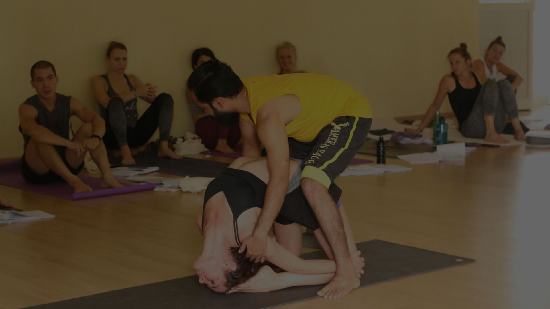 Formation avancée de professeur de yoga de 300 heures - août 2026