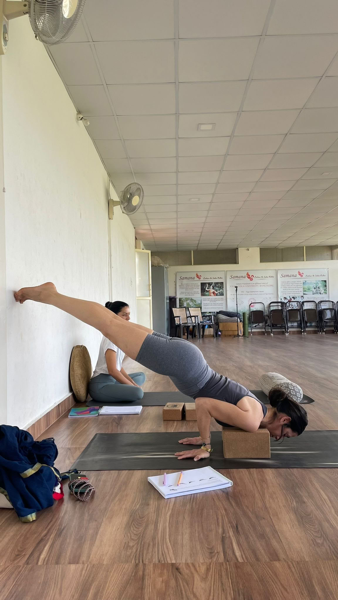 Formation avancée de professeur de yoga de 300 heures - août 2026