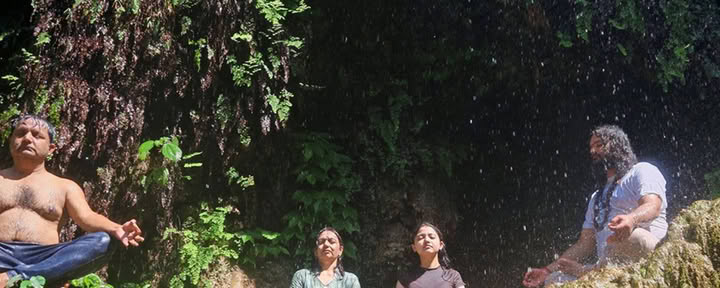 Retraite de yoga cachée de 7 jours à Rishikesh