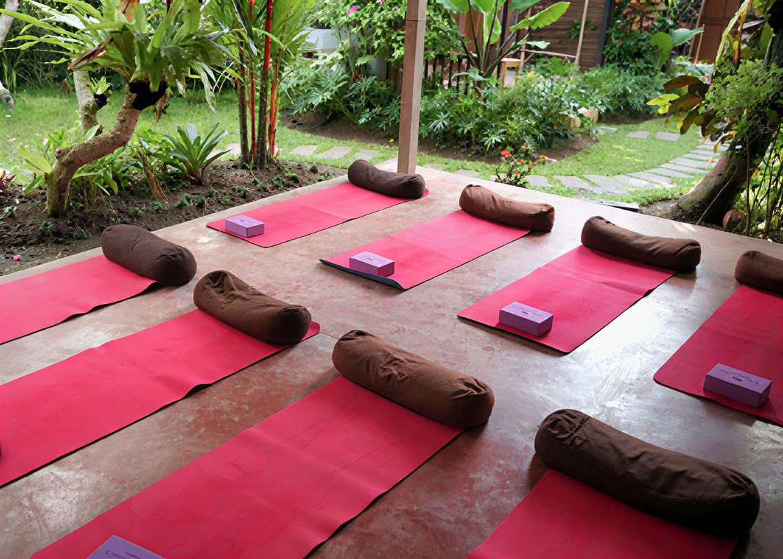 Formation de professeur de yoga de 50 / 100 / 200 h à Ubud et Uluwatu