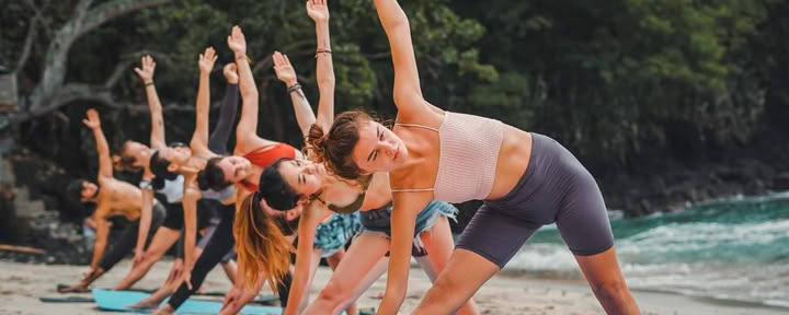 Formation de professeur de yoga de 300 heures à Varkala, Kerala, Inde