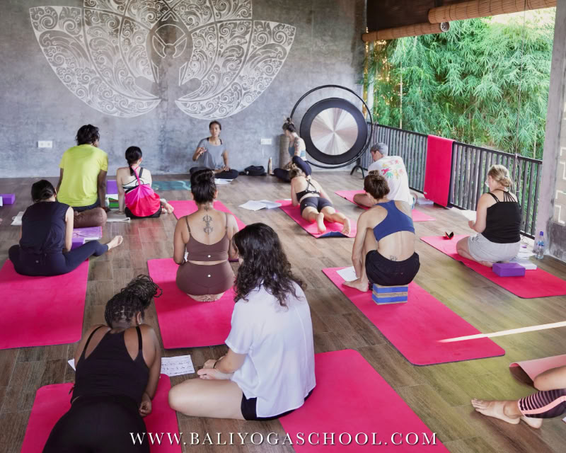 Formation de professeur de yoga de 100 heures au Cambodge