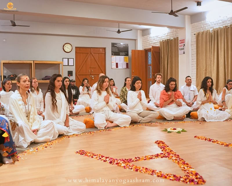 Formation de professeurs de yoga de 100 heures à Rishikesh, en Inde