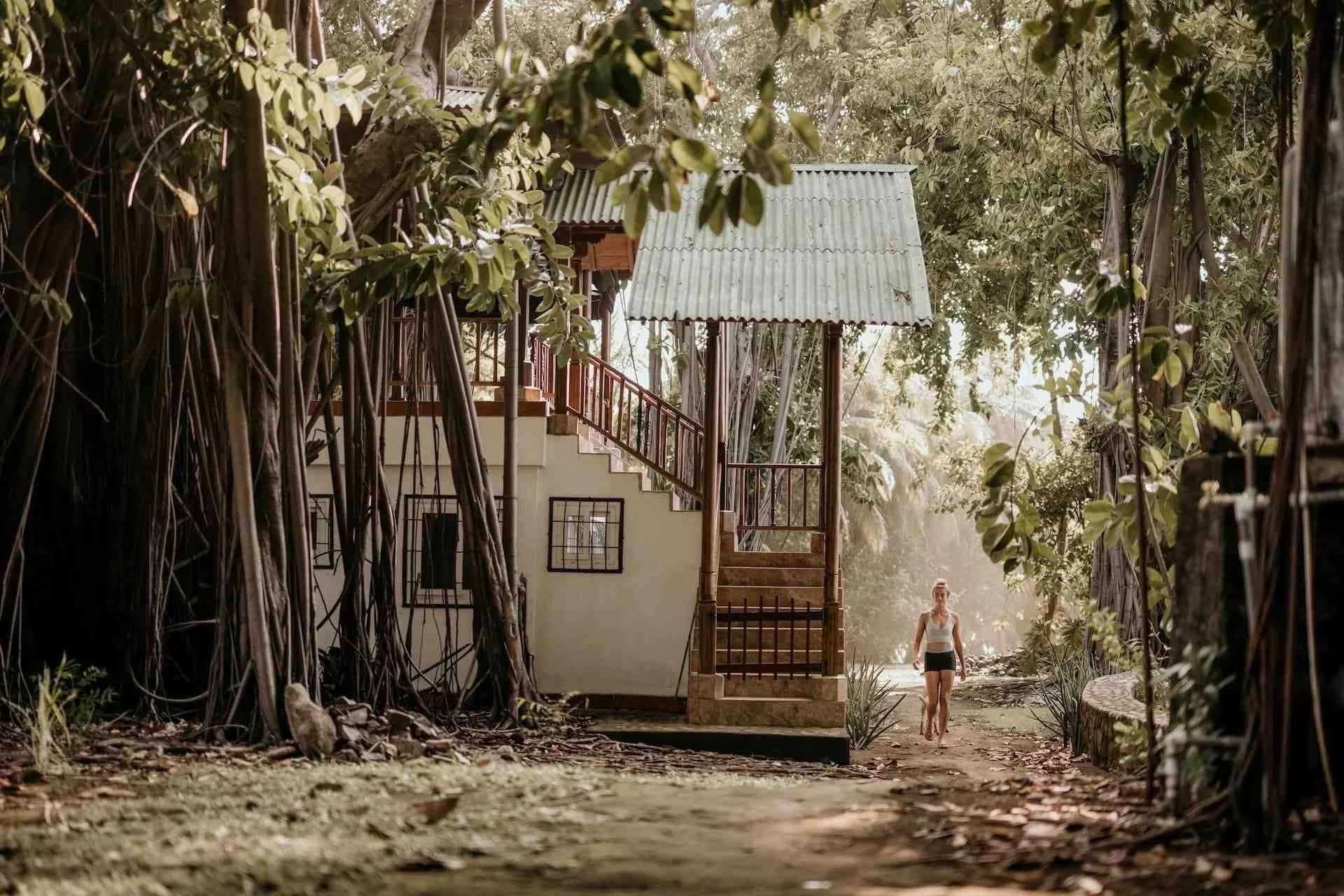 Retraite d’acro-yoga et de surf | Amaru Nicaragua