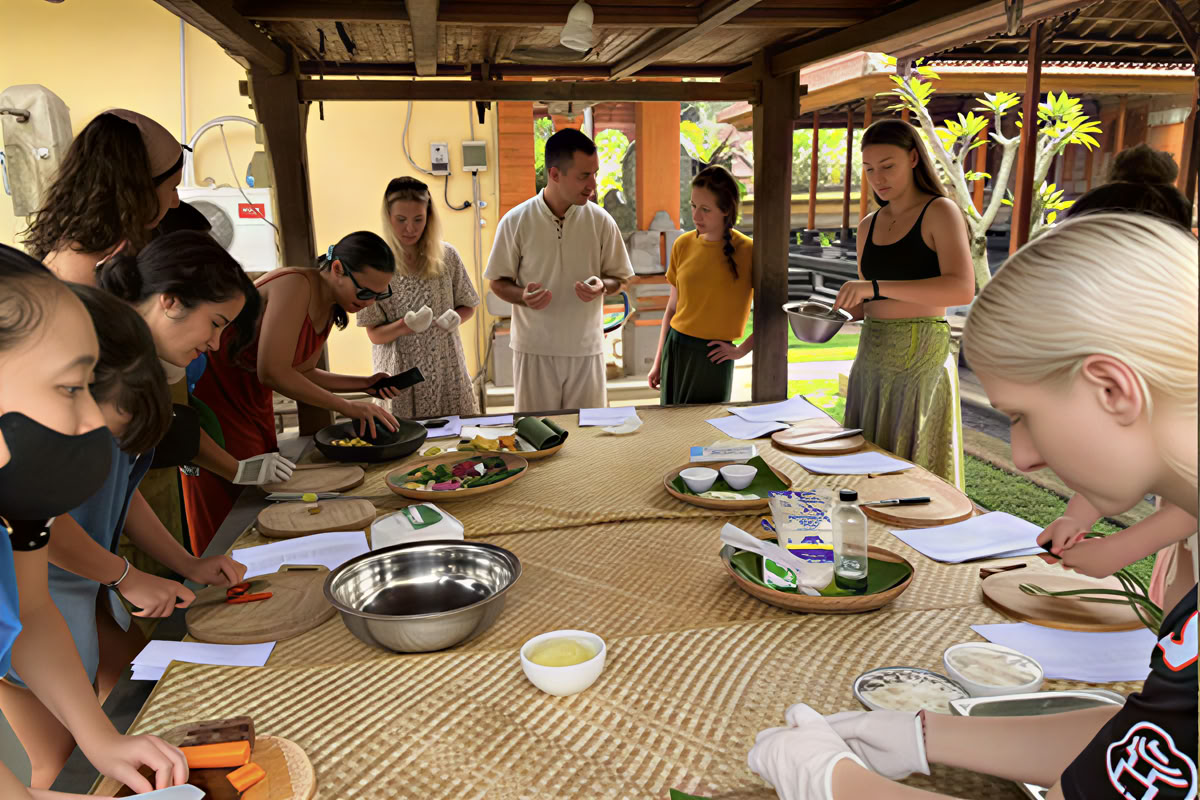 Formation de professeur de yoga de 500 heures – janvier 2027