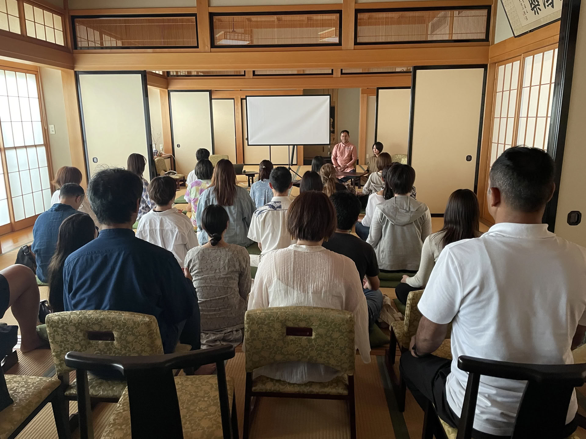 29 jours de formation avancée de professeur de yoga RYT 300 heures