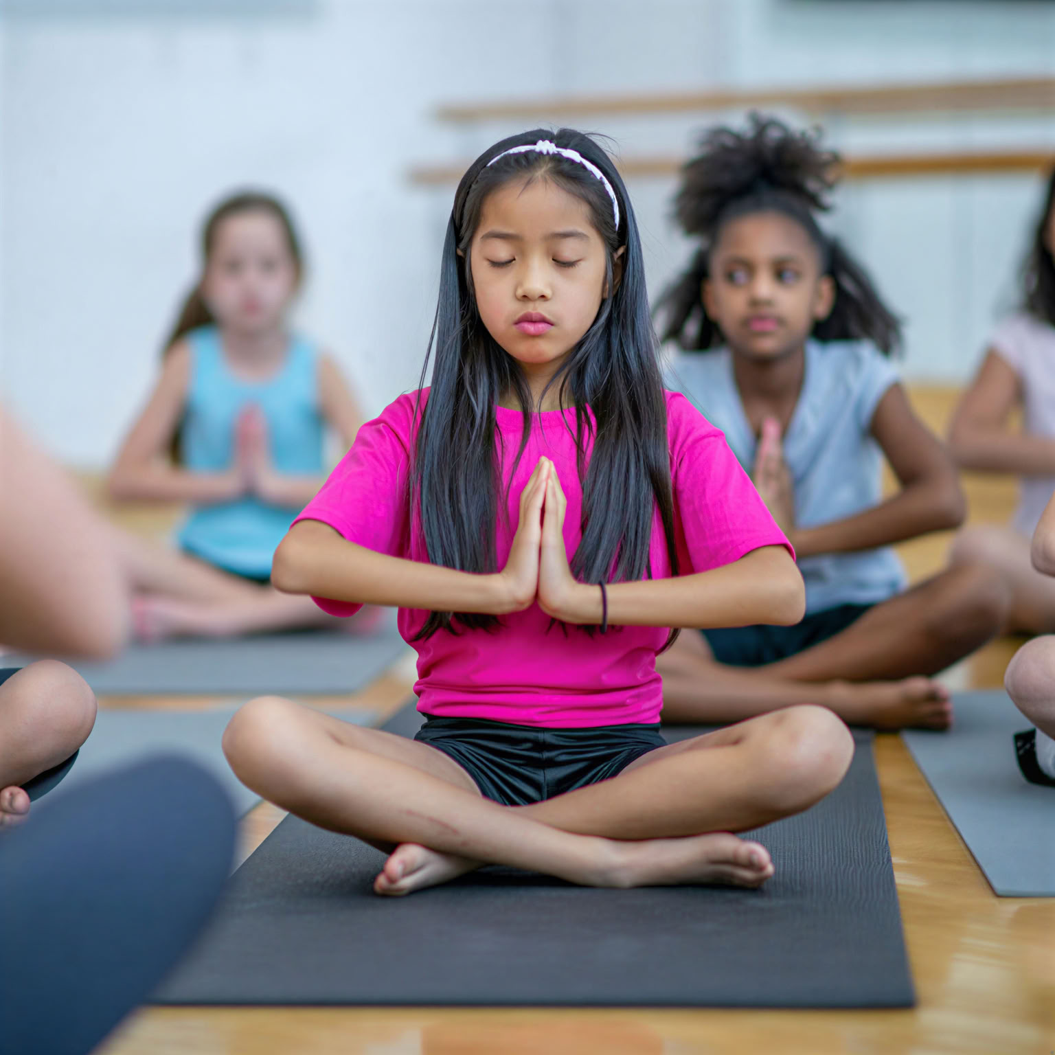 Jeunes Corbeaux - Yoga pour enfants et thérapie par le jeu