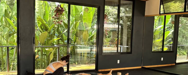 Réinitialisation de breathwork holosomatique et de yoga au Costa Rica en octobre
