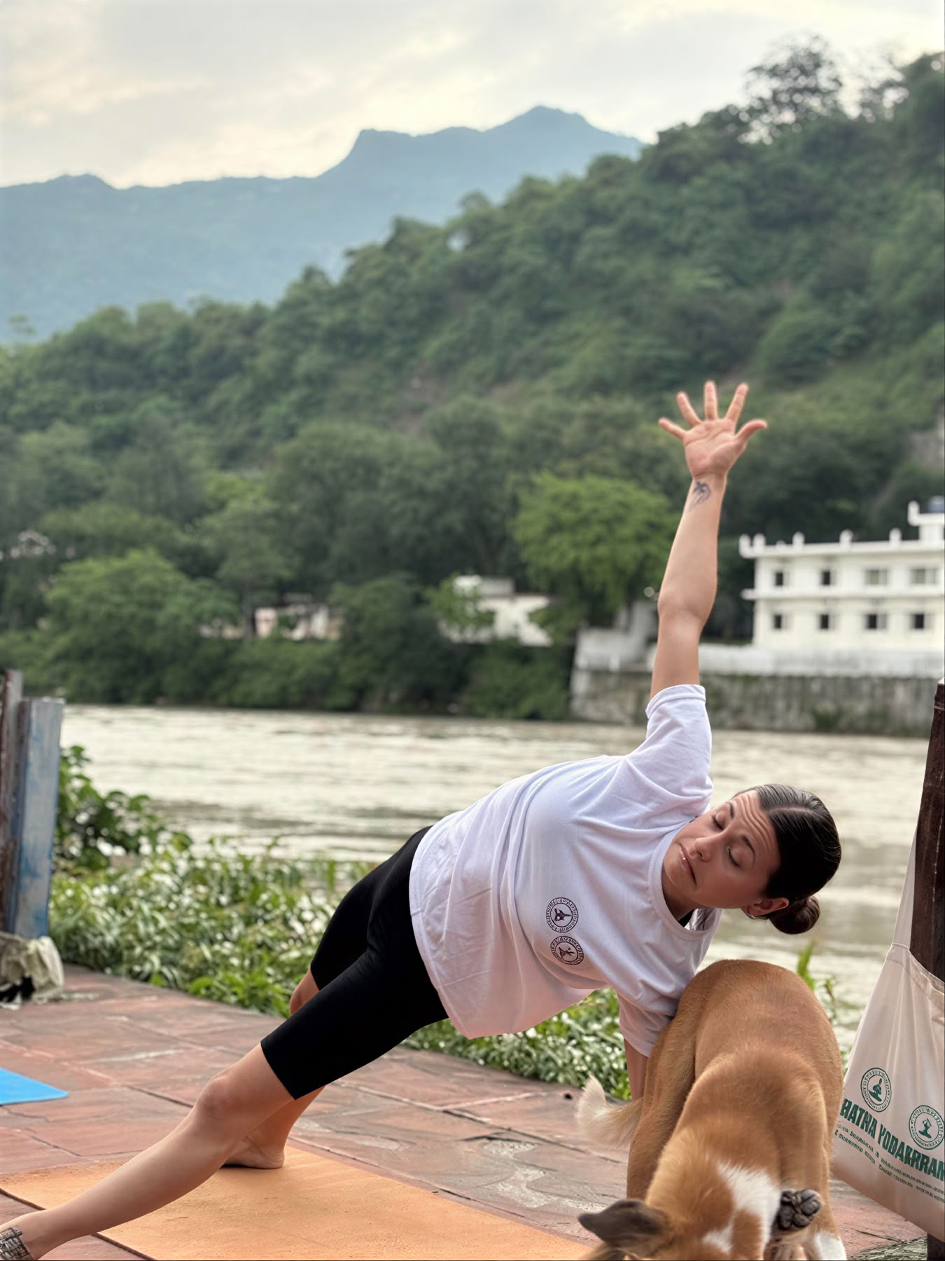 Formation de professeurs de yoga de 100 heures à Rishikesh
