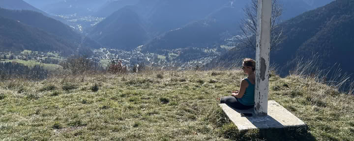 Retraite de retour à la maison : retraite de pleine conscience, de yoga et de randonnée dans les Alpes françaises