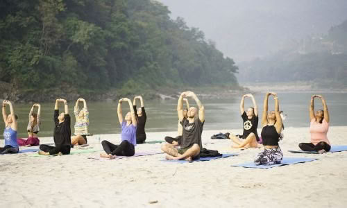 Formation de professeur de yoga de 100 heures