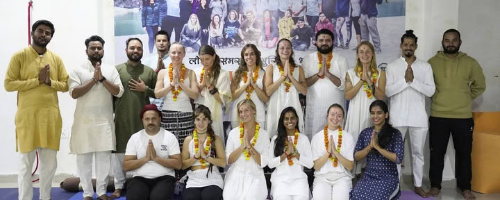 Formation de professeur de yoga de 100 heures