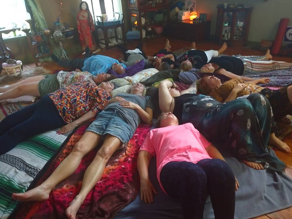 « All Love » est une énergie exceptionnelle et puissante. Rejoignez Kathy Milanowski, enseignante compatissante et centrée sur le cœur de Sekhem/ All-Love, pour une retraite du samedi nourrissante pour l’âme, organisée chaque mois.