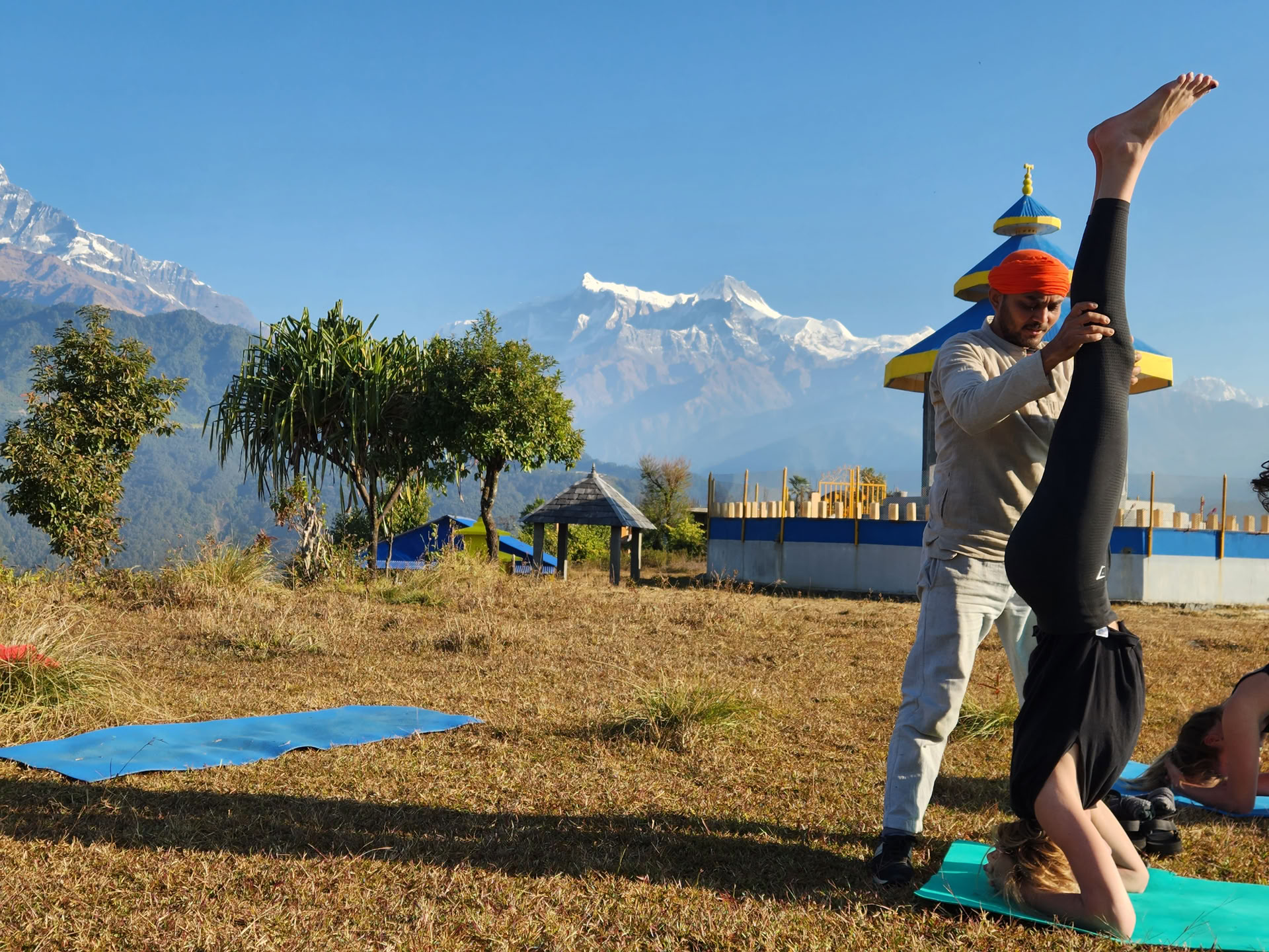 Formation de professeurs de yoga de 200 heures avec vue sur l’Himalaya à Astam, près de Pokhara